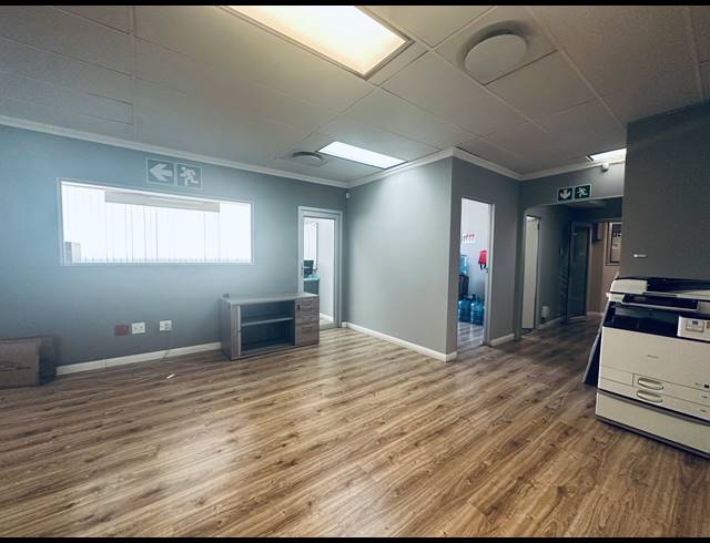296M² OFFICE TO LET IN RIVONIA